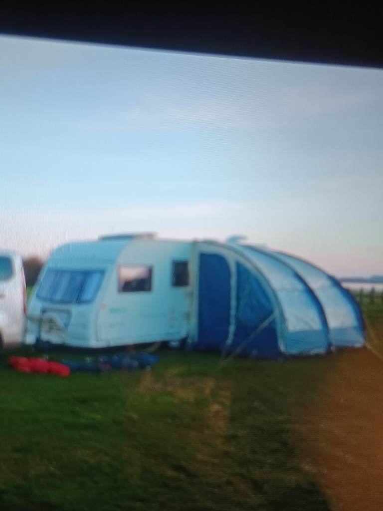 Avondale caravan £900