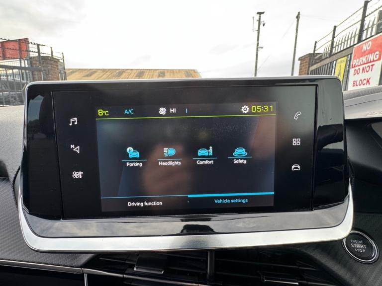 2022 Peugeot 2008 100kW Allure Premium 50kWh 5dr Auto HATCHBACK Electric Automatic