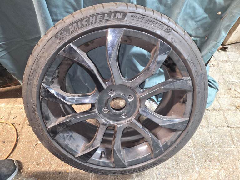 18" Wolfrace Assassin Alloys 
