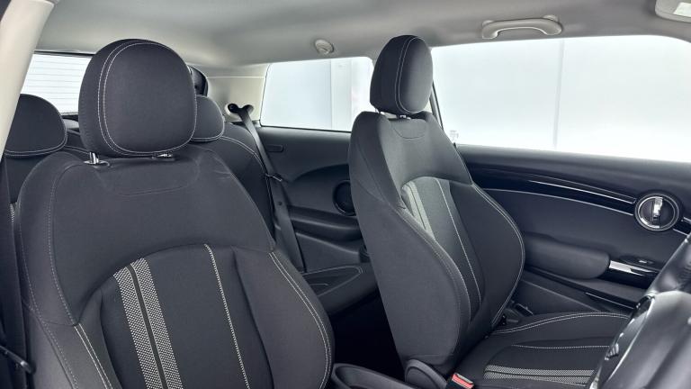 2021 MINI Hatch 135kW Cooper S Level 1 33kWh 3dr Auto HATCHBACK ELECTRIC Automatic