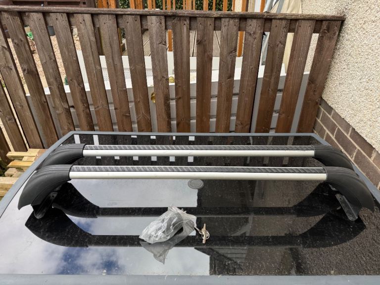 Genuine Ford Focus mk3 roof bars