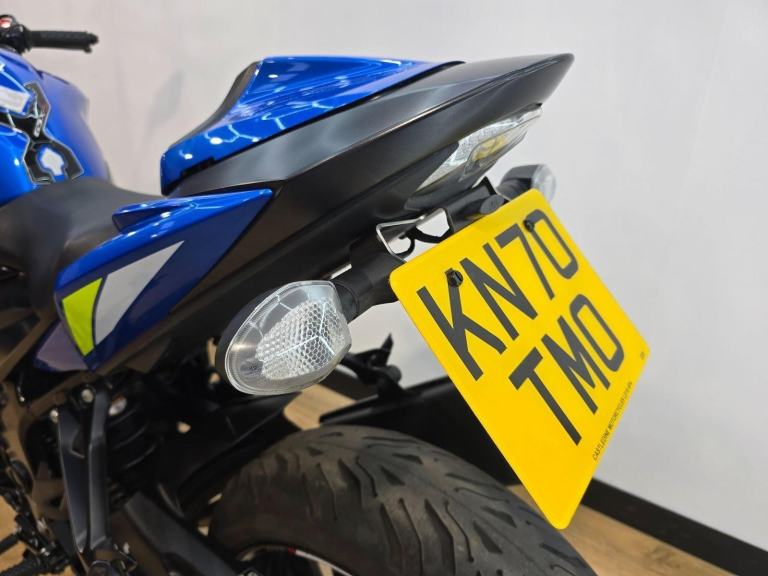 Suzuki GSX-S750 Blue 2020 - Heated Grips, R&G Bungs, R&G Tail Tidy