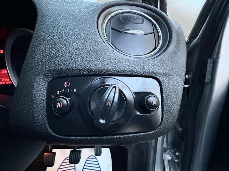 2009 Ford Mondeo 2.0 TDCi Zetec 5dr HATCHBACK DIESEL Manual