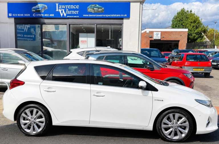 2014 Toyota Auris 1.8 VVT-h Excel CVT Euro 5 (s/s) 5dr HATCHBACK Petrol/Electric Hybrid Automatic
