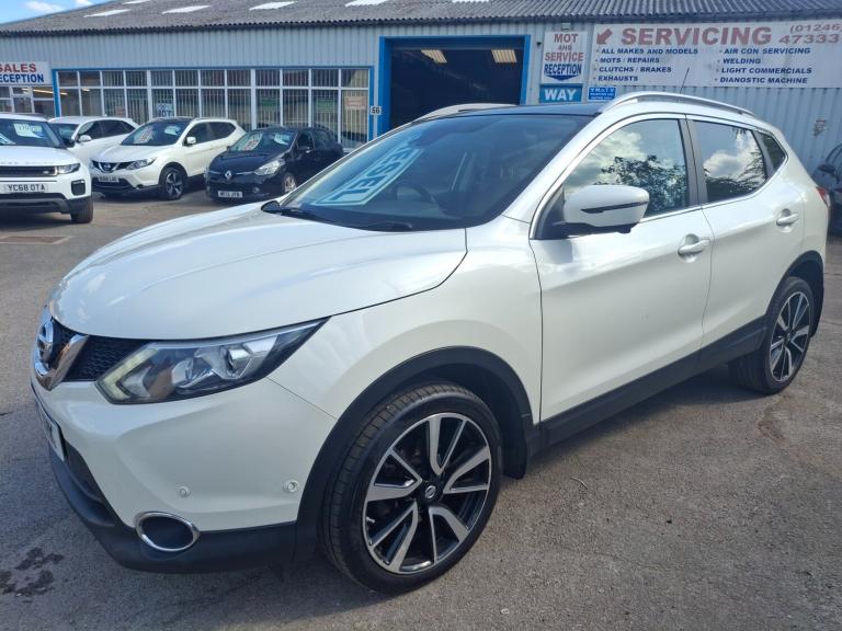 2016 Nissan Qashqai 1.5 dCi Tekna 5dr HATCHBACK Diesel Manual