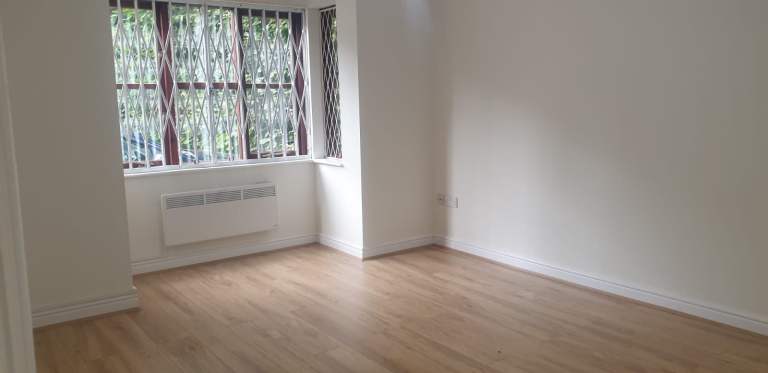 NEWLY REFURBISHED 2 BED | GROUND FLOOR FALT NEAR NORTH LONDON GRAMMER SCHOOL