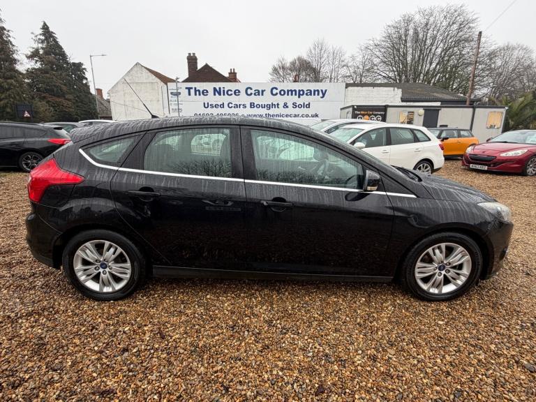 2014 Ford Focus 1.6 TDCi 115 Titanium Navigator 5dr HATCHBACK Diesel Manual