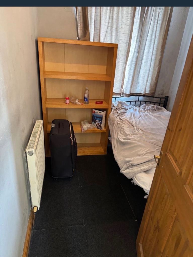 Room to rent 