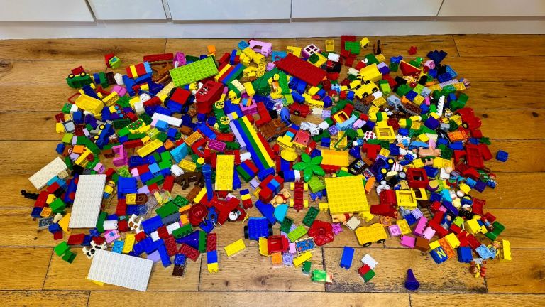 LEGO DUPLO - MASSIVE 800 Piece Bundle