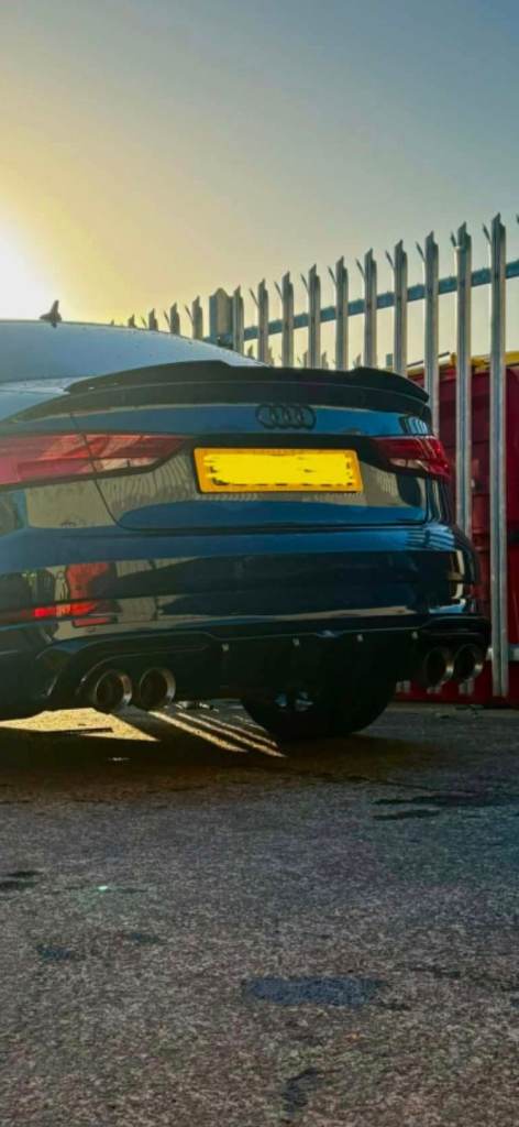 Geniun maxton design rear diffuser