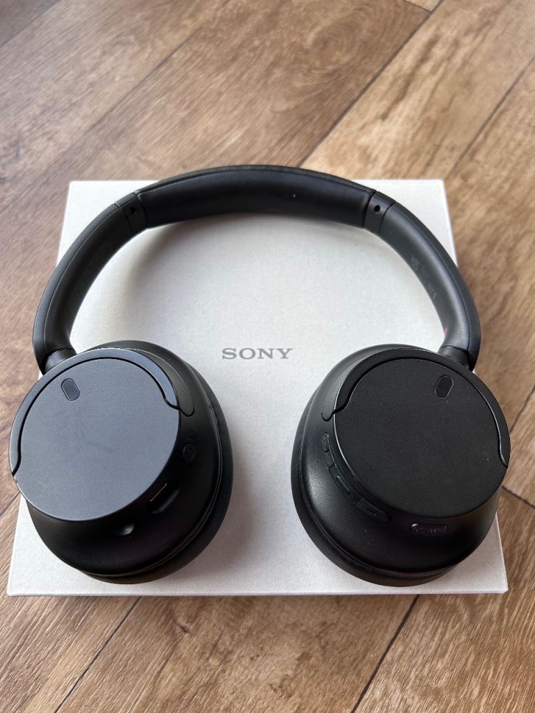 Sony WH-CH720N Wireless Bluetooth Noise Cancelling Over-Ear Headphones