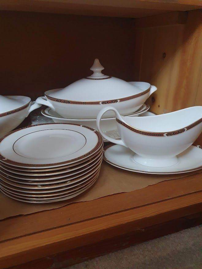St Michael Bone China 'Connaught' Dinner service – Excellent Condition ...