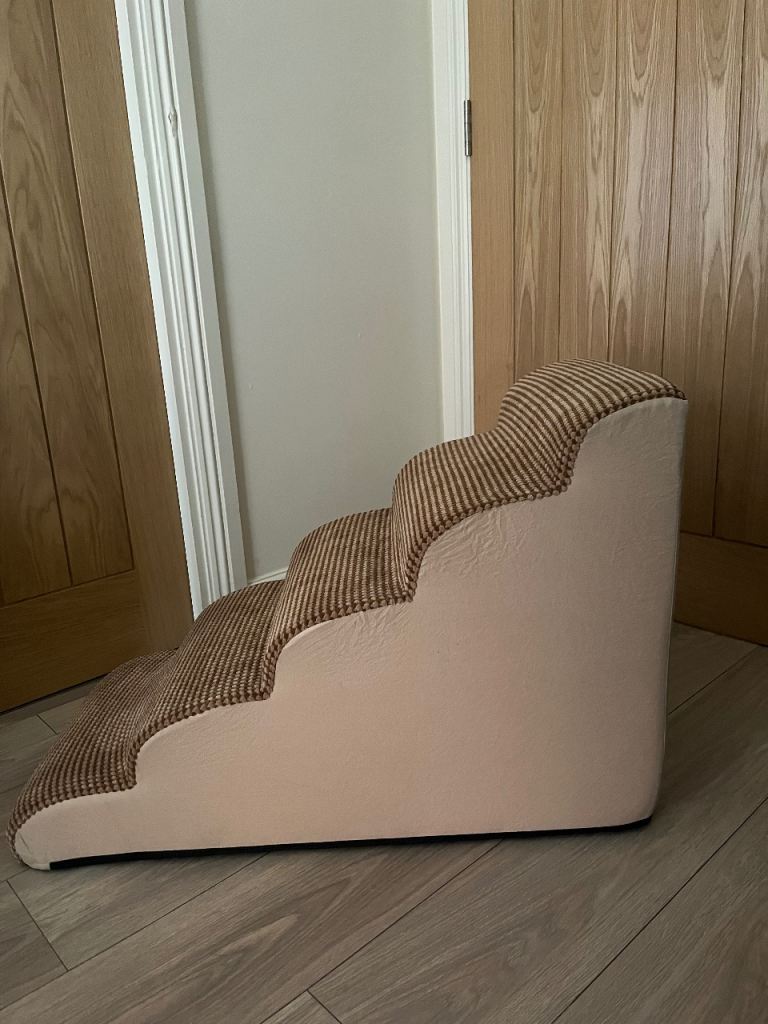 Dog stairs