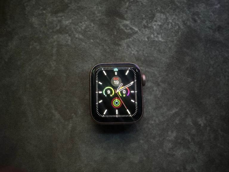 Apple Watch SE 40mm Gold Aluminum (CELLULAR+GPS)