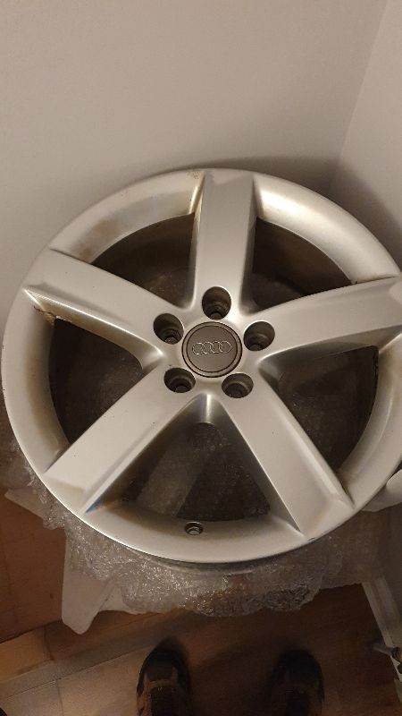 Audi Q5 Alloys x 4 Great Condition