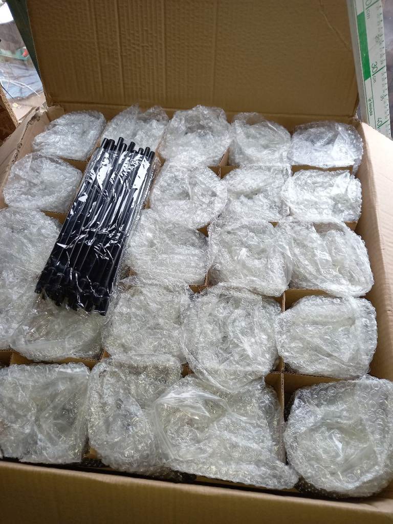 New Plastic Cups with Lids and Straws - Bulk Pack