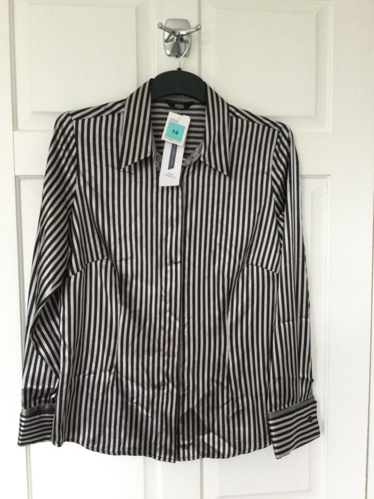 image for  M&S BLOUSE size 14 new 