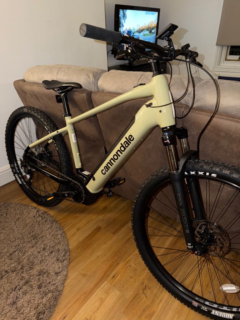 Cannondale neo 4 hardtail e-bike quick sand.