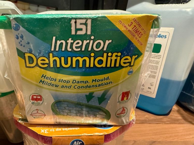 8 dehumidifier packs granules