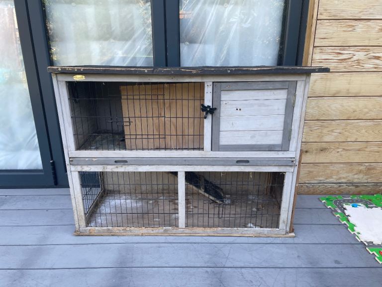 Rabbit hutch