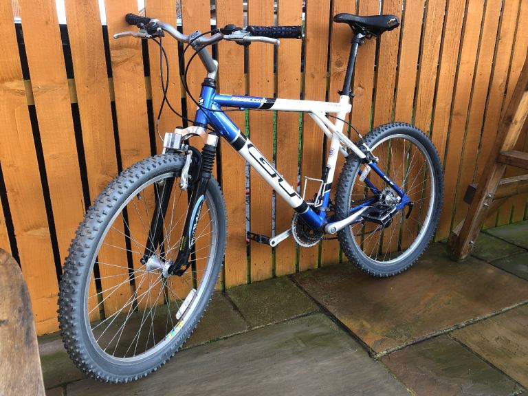 image for Gt mountain bike large bicycle hardtail front suspension quick release rare bike 