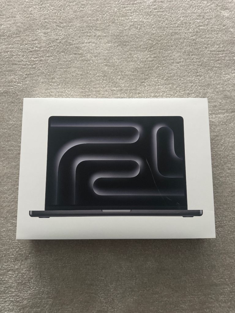 Apple MacBook Pro M5 1TB 16GM memory – Brand New Sealed 
