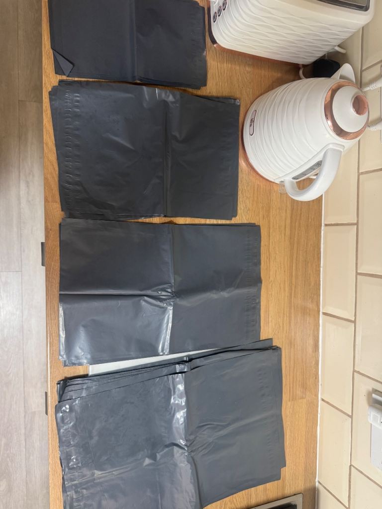Grey Mailing Bags with Self-Seal Strip – Brand New