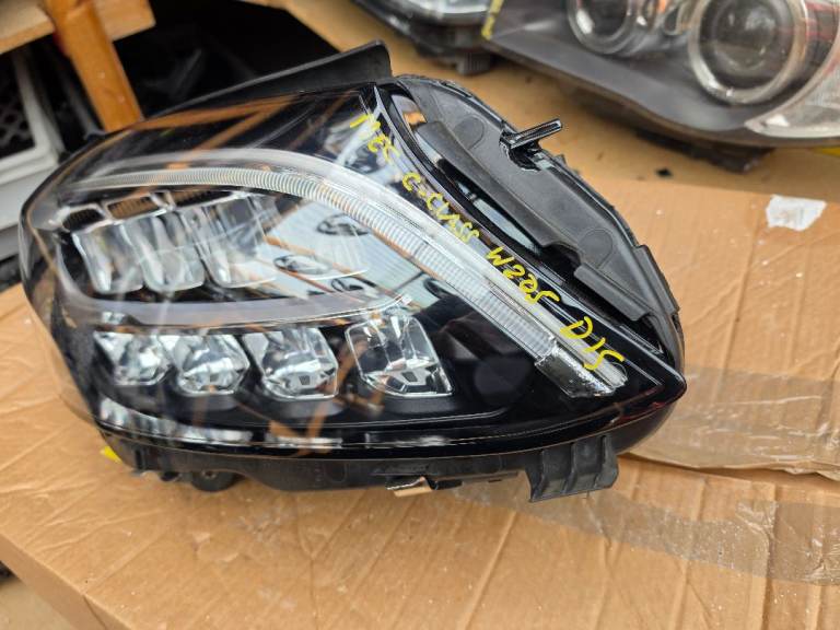 Mercedes C Class right Drivers side W205 LED High performance Headlight Breaking Parts