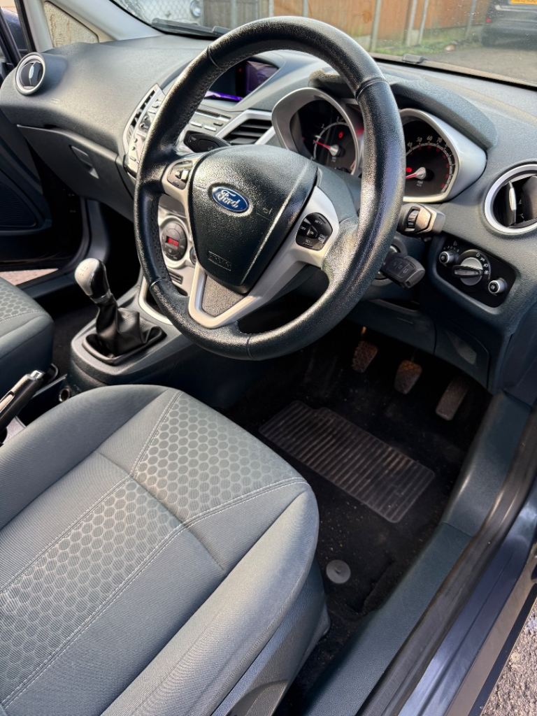 Ford, FIESTA, Hatchback, 2012, Manual, 1388 (cc), 5 doors