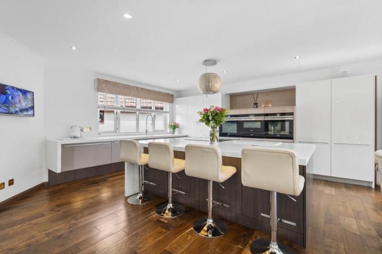 Second hand porcelenosa kitchen 