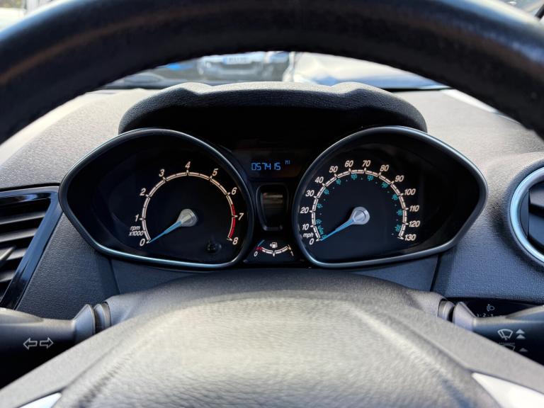 2013 Ford Fiesta 1.25 82 Zetec 5dr HATCHBACK Petrol Manual