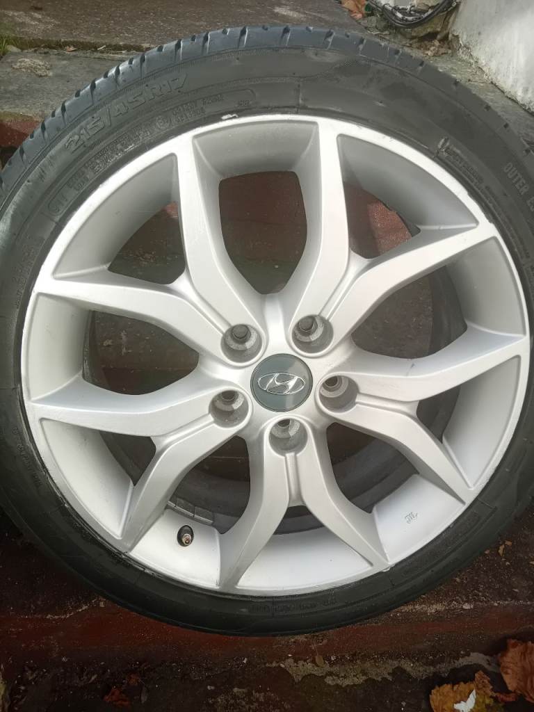 Hyundai coupe 17 inch wheel