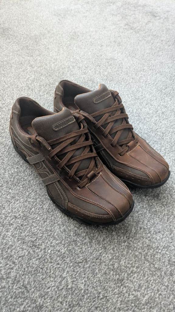 Brand New Skechers Men's Brown Memory Foam Shoe - size 10