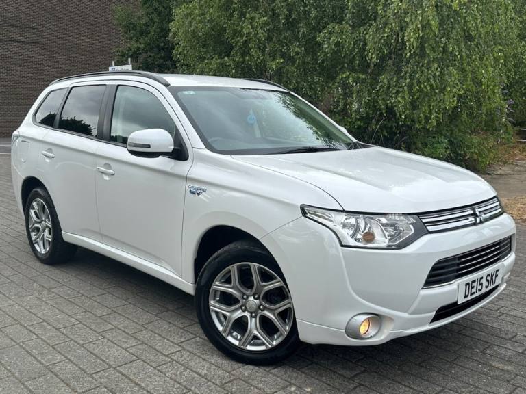2015 Mitsubishi Outlander 2.0h 12kWh GX3h SUV 5dr Petrol Plug-in Hybrid CVT 4WD Euro 5 (s/s) (200...