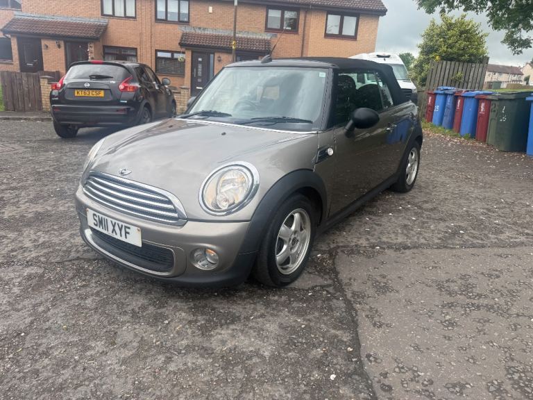 Mini, CONVERTIBLE, Convertible, 2011, Manual, 1598 (cc), 2 doors