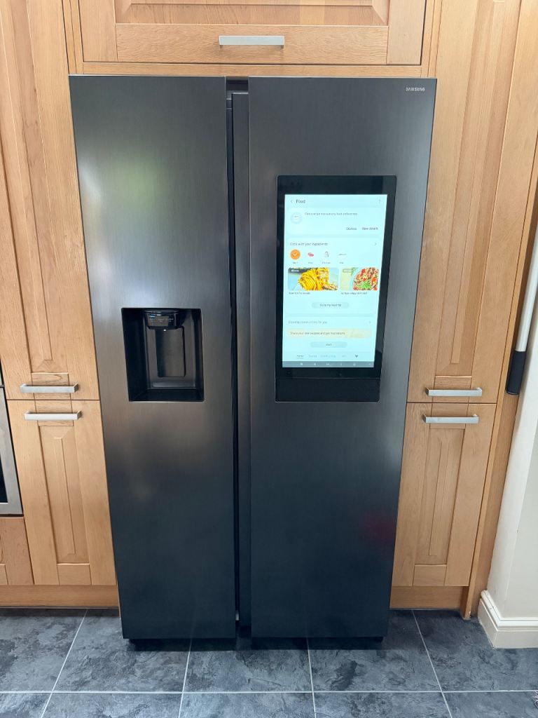 SAMSUNG Family Hub SpaceMax RS6HA8891B1/EU Smart Fridge Freezer