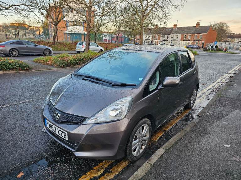 HONDA JAZZ 1.3 ES+ I VTEC YEAR MOT ULEZ FREE CHEAP RUNNER NICE CONDITION 