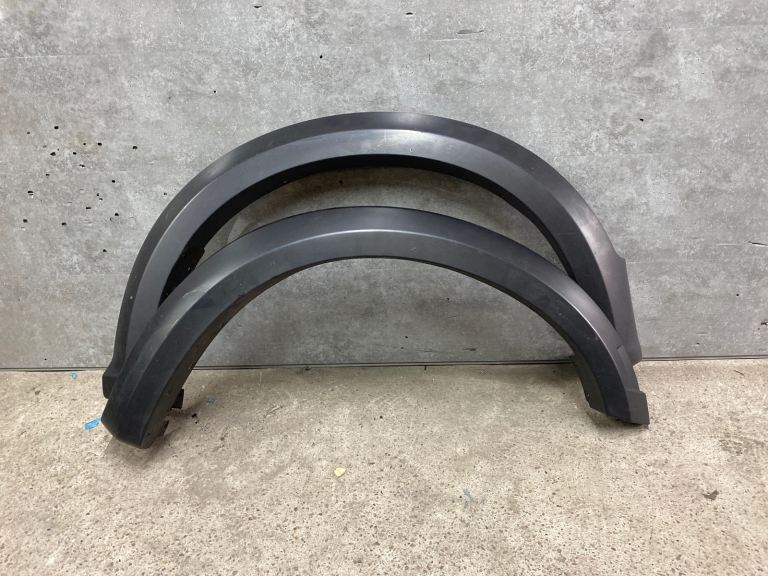 Ford Ranger Raptor drivers front and rear wing trim arch 2024 - 2025 