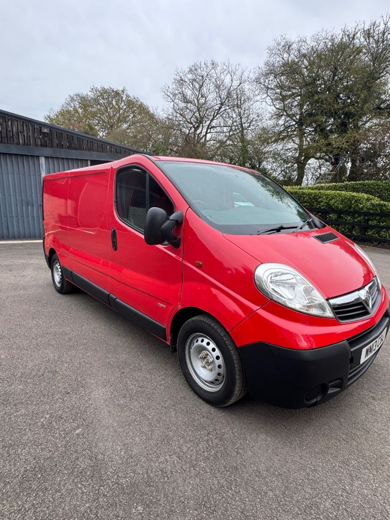 2013 Vauxhall vivaro lwb low mileage 12months mot 