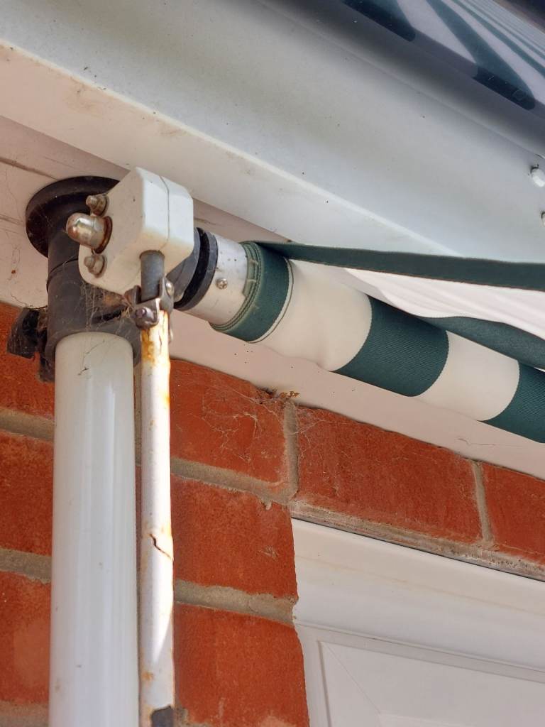 3.0m Manual Awning, Green and White