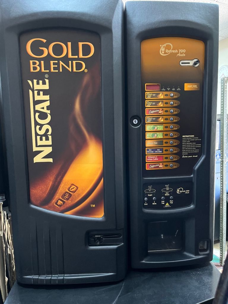 Darenthmjs Refresh 700 Auto incup hot drinks vending machine on a cabinet 
