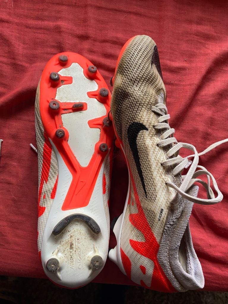 Various junior sports  items 