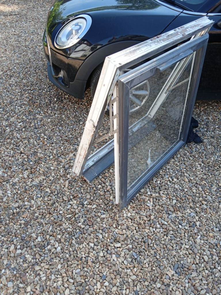 Anthracite window