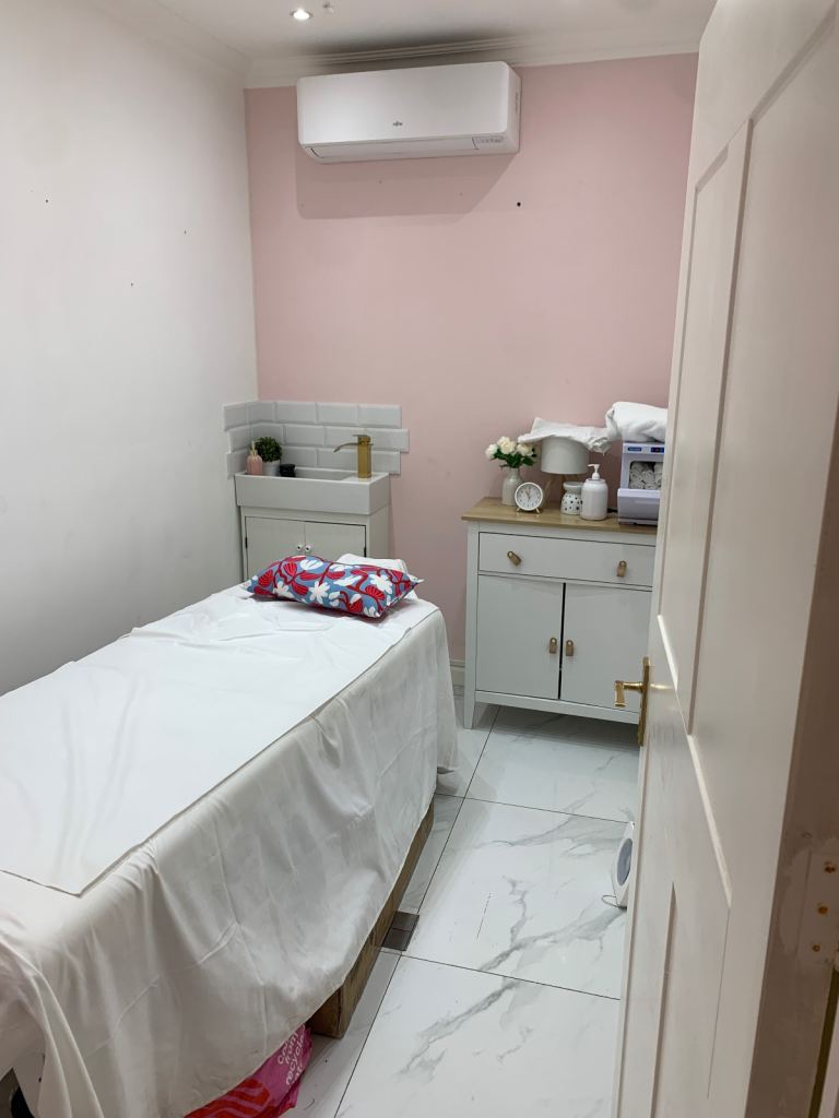 Prime Location (Holborn) Room To Rent / Aesthetics / Therapy / Beauty / Treatments