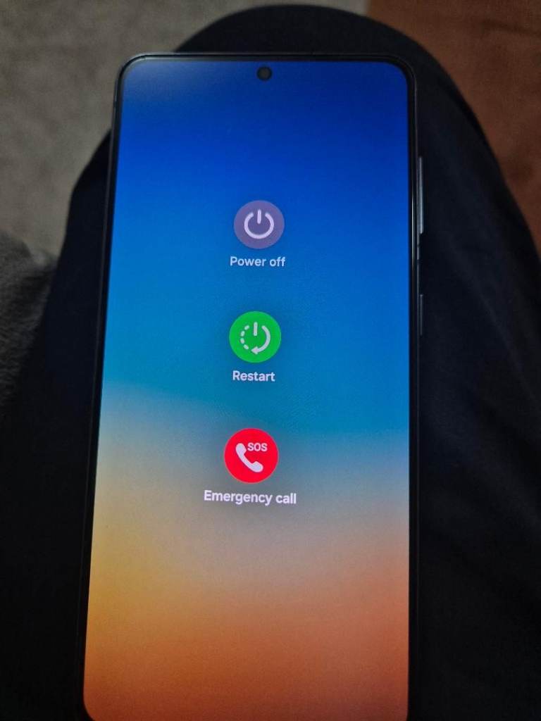 Samsung S21 5G - Unlocked - in Great condition - Comes with drop proof case