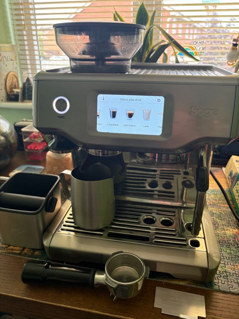 Sage Barista touch  Coffee Machine fixed price £400 - Silver. , Good Condition