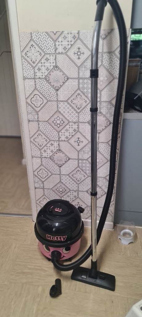 Hetty Vacuum Cleaner tow mode speed – Pink, Good Condition