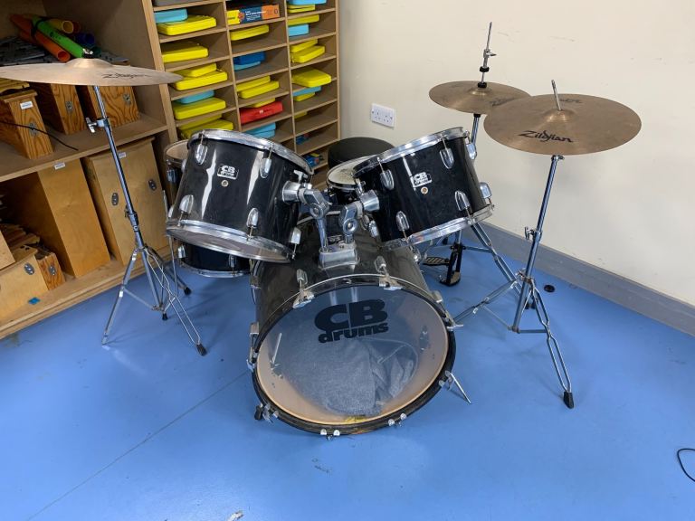 Complete Starter Drum Kit – Upgraded Zildjian Cymbals, Pearl Pedal & Mapex Throne (Ready to Play!)