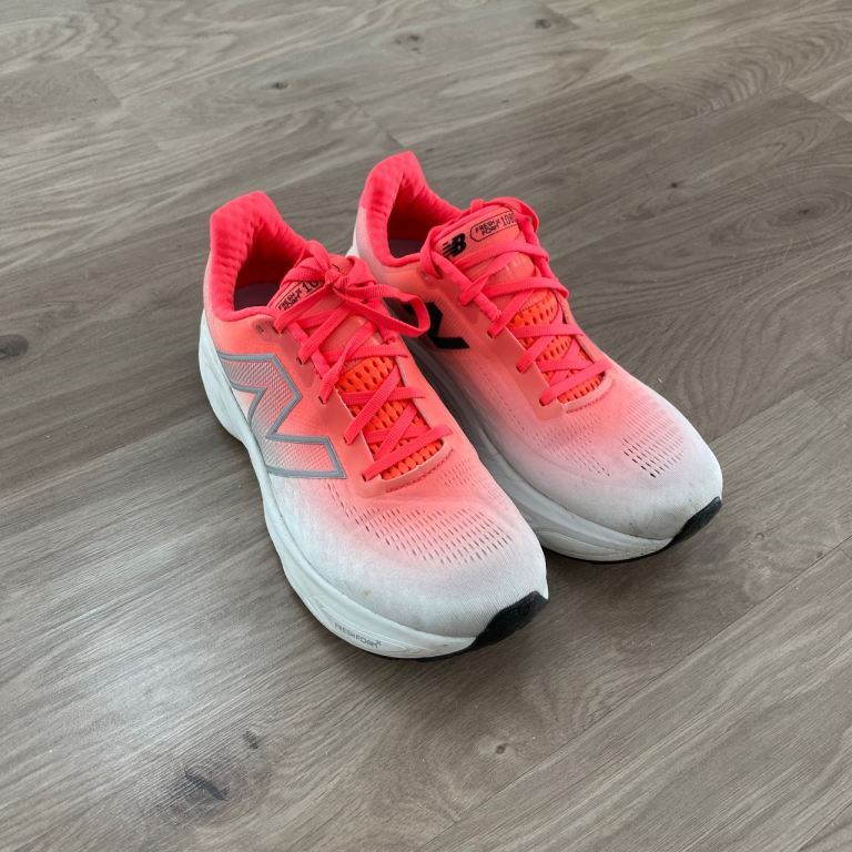 New Balance 1080 V14 Running Shoes – White/Neon Pink, Good Condition