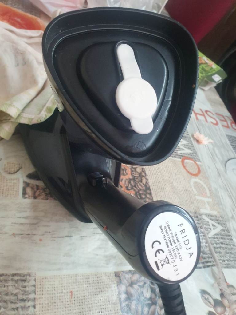 FRIDJA Handheld steamer 40£